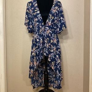 Womens Blue Duster, Size M, Long back, V-Neck, Feminine Print, Form-Fitting